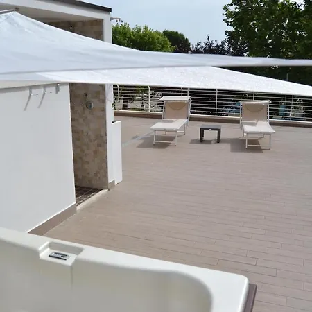 Il Terrazzo 40 Metri Dal Mare Appartement *